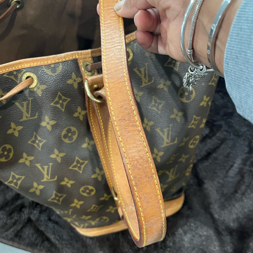 Authentic Louis Vuitton Large Noe Bucket Bag